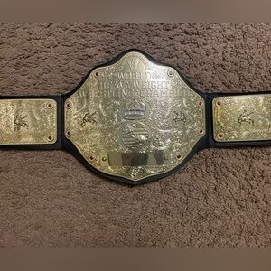2010 Mattel WWE WORLD HEAVYWEIGHT WRESTLING Championship Belt